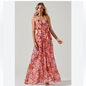 ASTR the Label ALTERED TO A SIZE SMALL